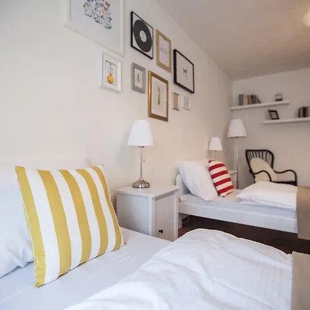 Hotel Bed&books Art Prag