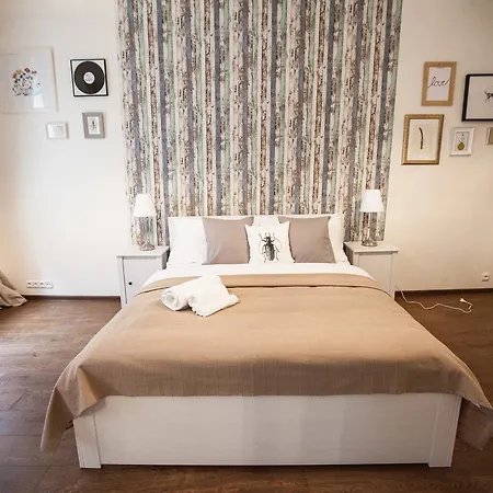 Bed&books Art Otel Prag